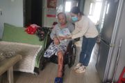 把温暖送进残疾人家中