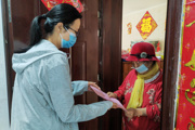 天北新区英华里社区开展预防养老诈骗宣传活动