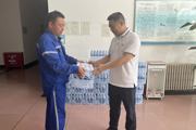 天北经开区招商服务局开展“夏送清凉”慰问活动