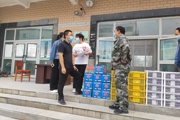 防疫一线送温暖  慰问环卫暖人心