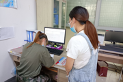 天北经开区毓秀里社区暖心助力学子返校求学