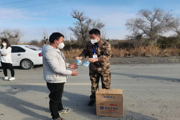一二六团组织滞留团场的疆外自驾人员有序离开