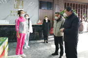 情系一线，守护健康！七师医院院领导慰问定点救治医院医护人员
