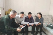 惠民服务进连队，政策宣讲零距离