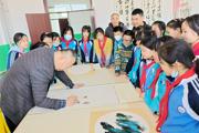 石河子大学书画培训进校园活动在七师一二六团中学举行