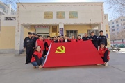 夏哈拉社区党总支组织开展升国旗仪式
