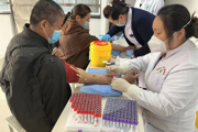 毓秀里社区党支部开展老年人健康体检活动