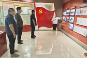 参观红色教育基地传承兵团精神