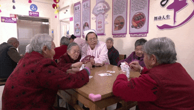 f0bc8b0387cf4be09d3ec7c6cae62b38.gif