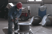 湖阳工业设备公司：铆足干劲赶订单抢进度