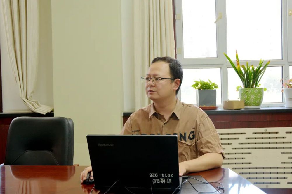 dce0102e1dd24cd28d3b7667d29c988f.jpg
