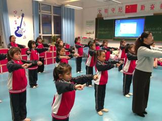 七师胡杨河市：多彩社团展风采 推进“双减”促成长