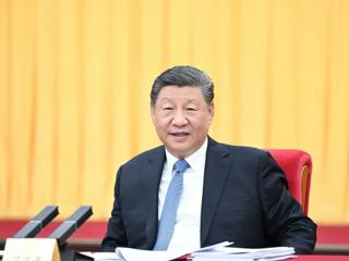 习近平看望全国政协委员