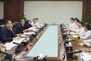 李华斌以普通党员身份参加所在党支部组织生活会时强调：在遵规守纪中奋发有为干事创业