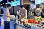 七师胡杨河市：升腾“烟火气” 点亮“夜经济”