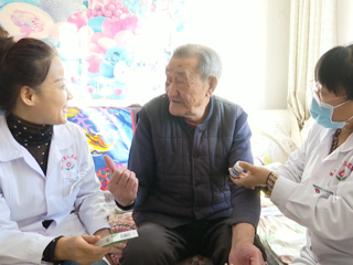 七师胡杨河市织密服务网 “养老”变“享老”